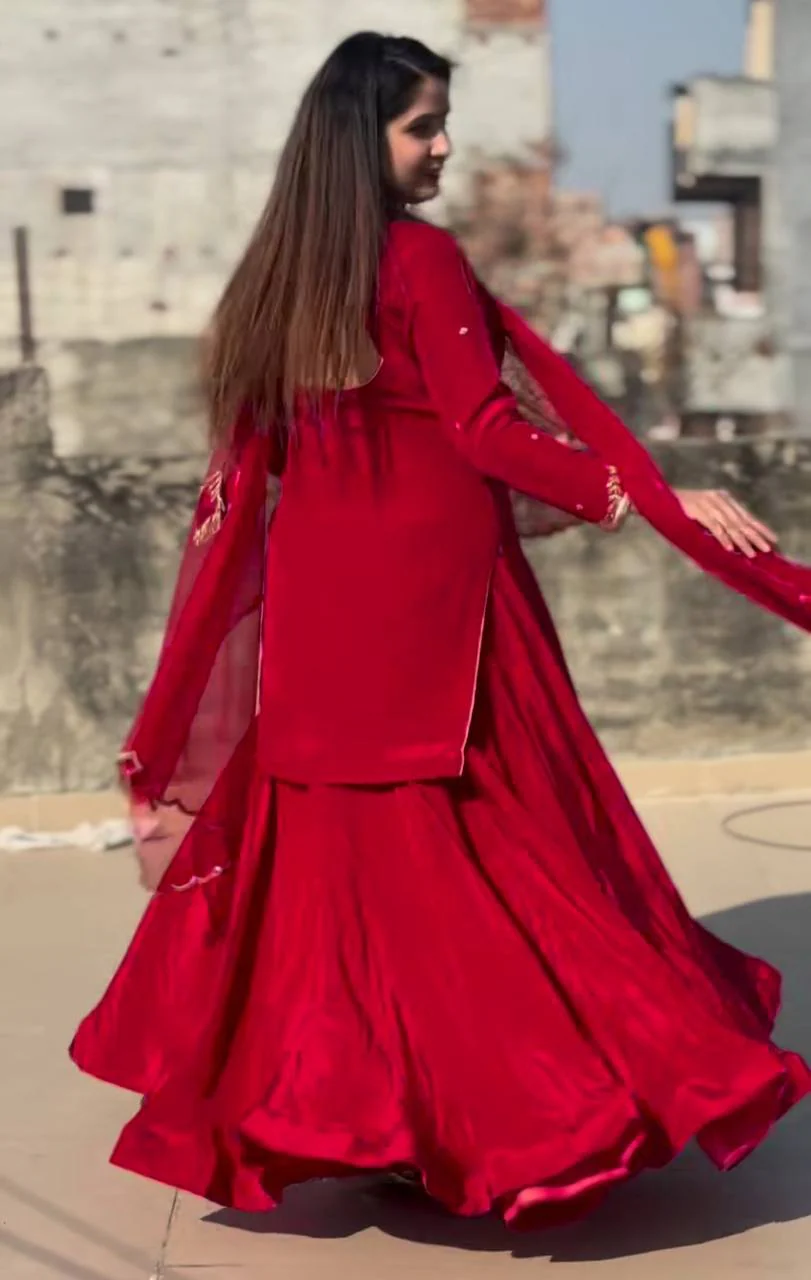 A  Red and Pink Top Lehenga Fashion Statements - Image 5