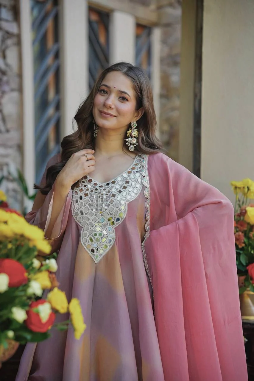 Blossom Bliss: Vibrant Celebration Outfit - Image 5