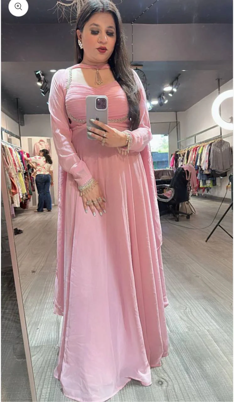 Blush Elegance: A Pink Dream Dress - Image 2