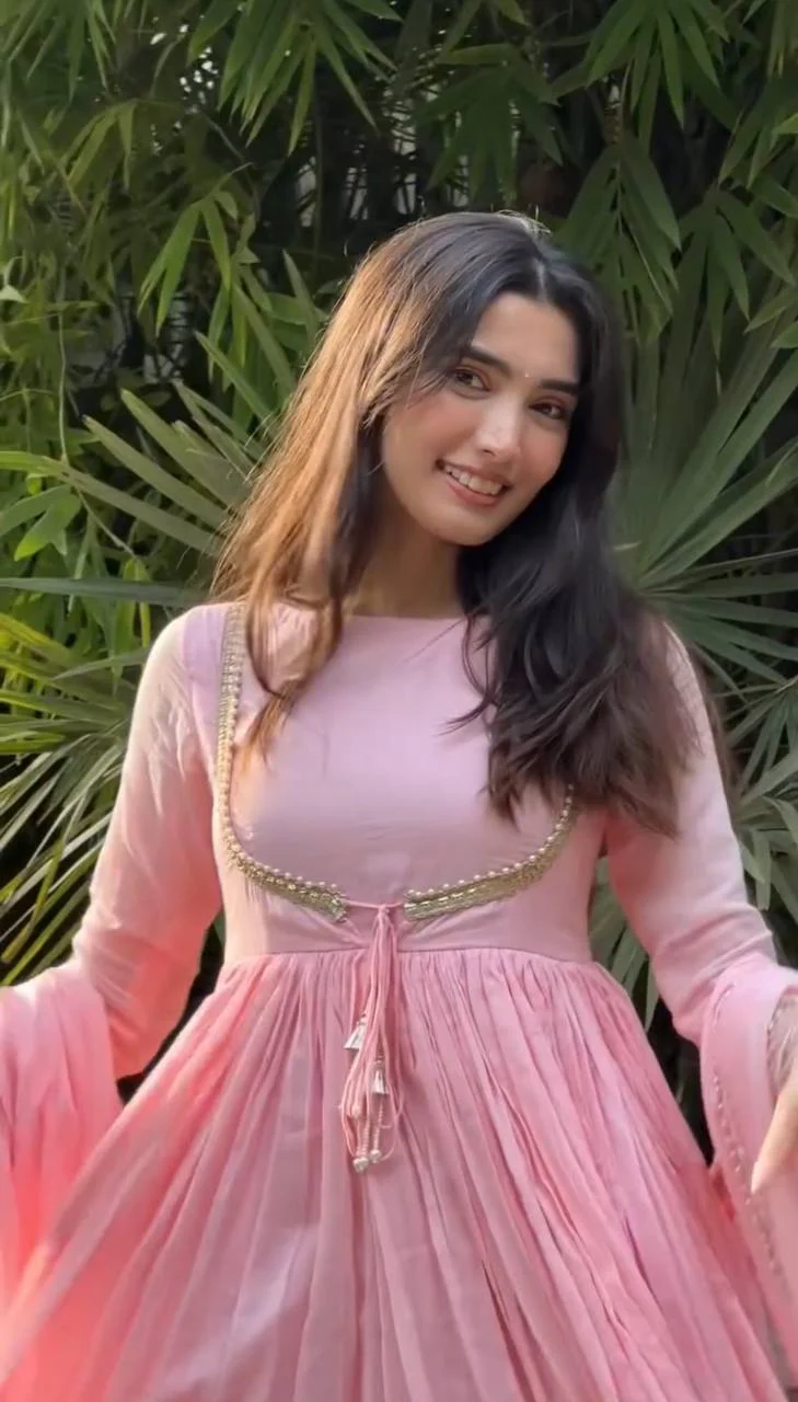Blush Elegance Flowing Pink Attire - Image 6