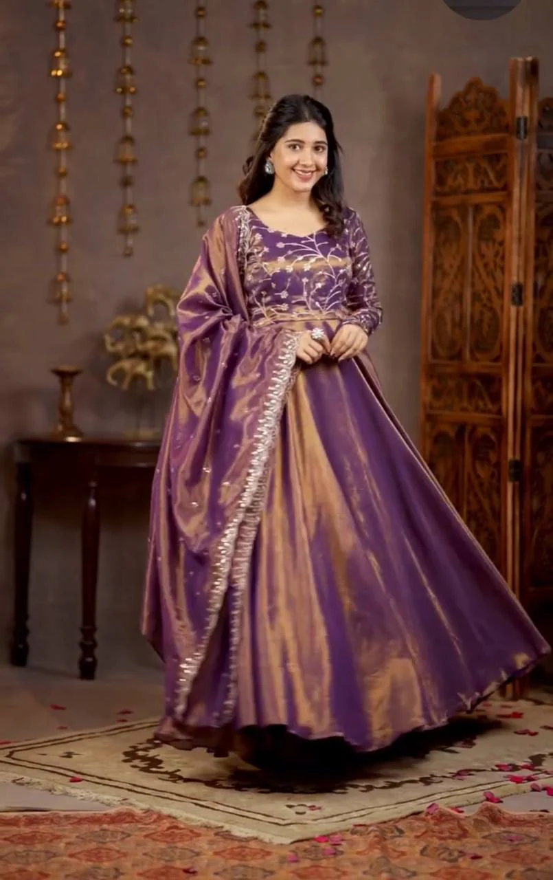 Elegance in Purple: A Regal Ensemble - Image 5