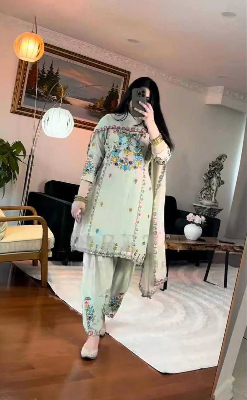 Elegant Floral Embroidered Ethnic Wear - Image 2