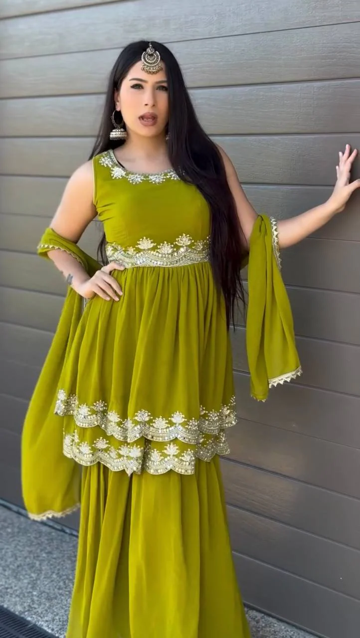 Elegant Green Ethnic Wear Ensemble