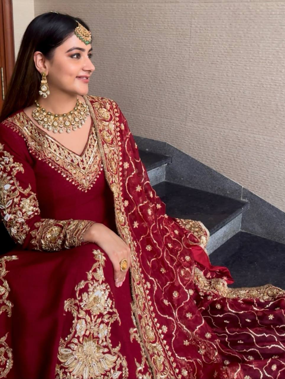 Elegant Radiance: Embrace the Festivity - Image 5