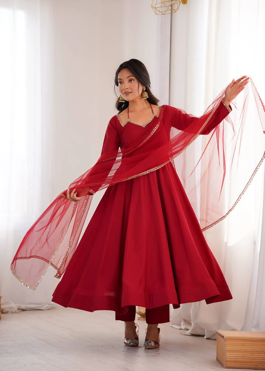Enchanting Red Dress for Every Occasion - Image 6