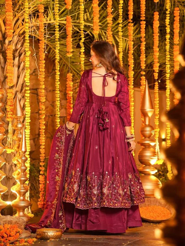 Festive Flair: Celebrate in Style and Comfort - Image 2