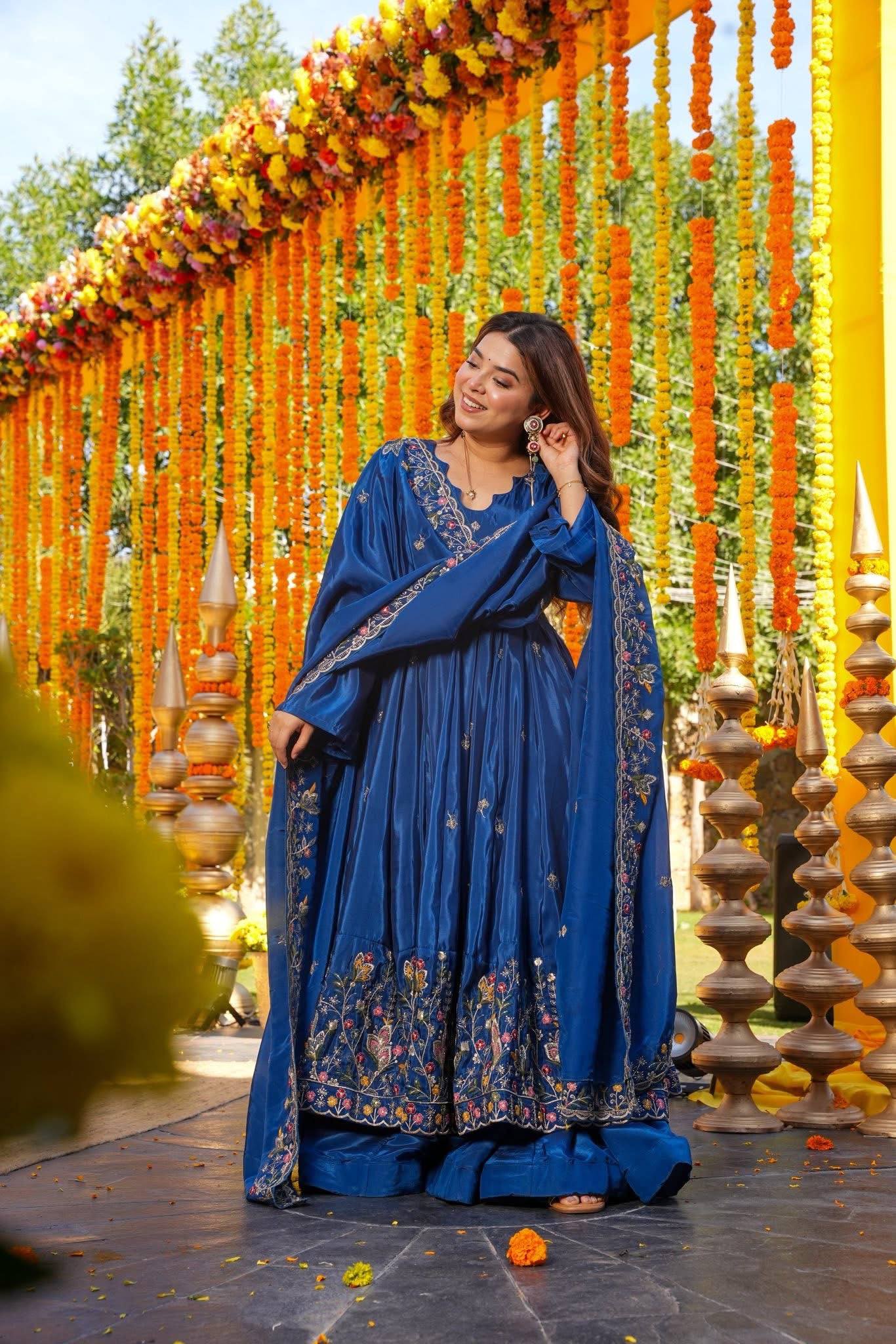 Floral Dreams: A Timeless Ethnic Wear - Image 6