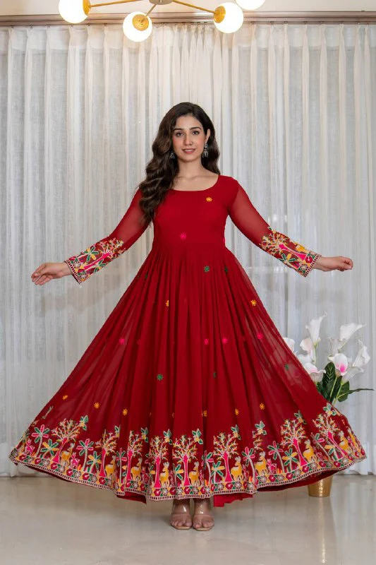 Graceful Red Dress with Stunning Details - Image 3