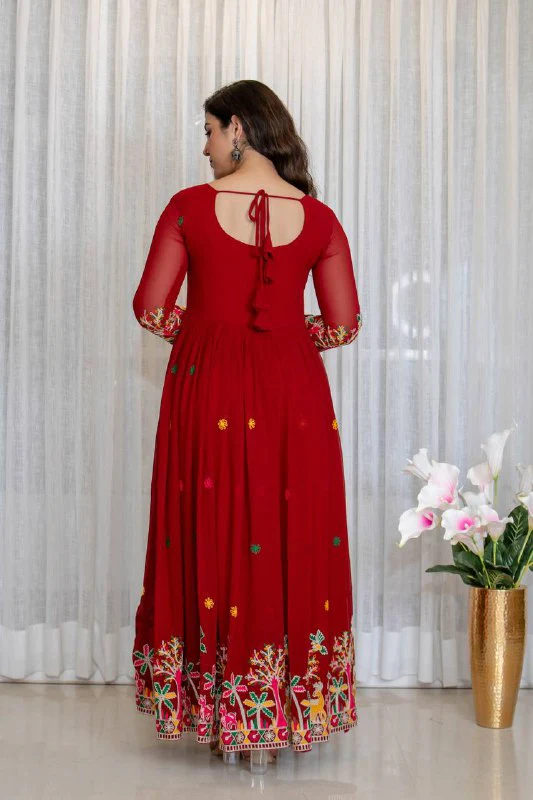 Graceful Red Dress with Stunning Details - Image 8