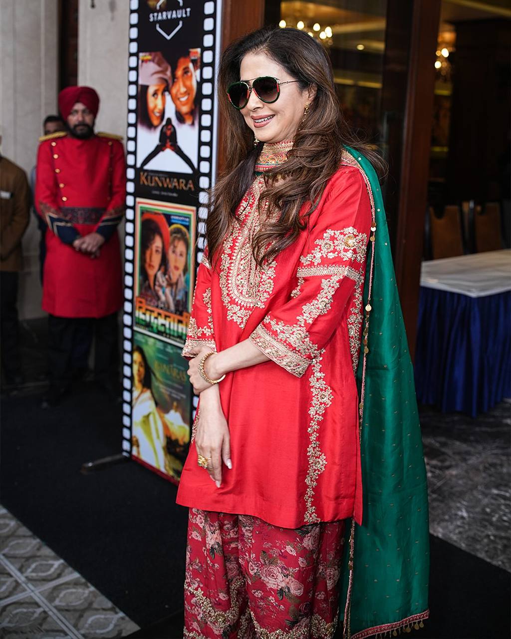 Opulent Allure Dazzling Appearance - Image 2