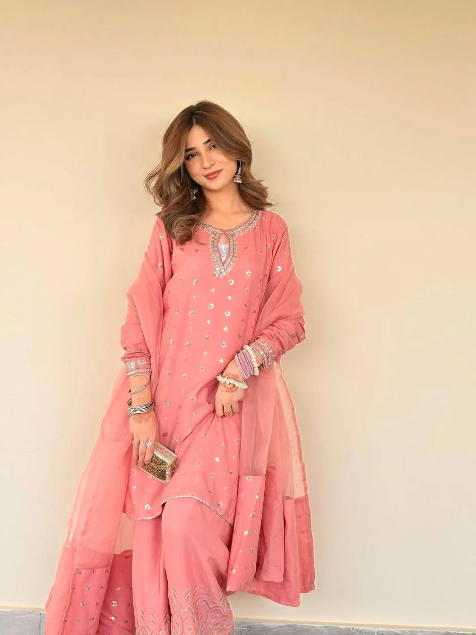 Pink Elegance A Dual Portrait Experience - Image 9