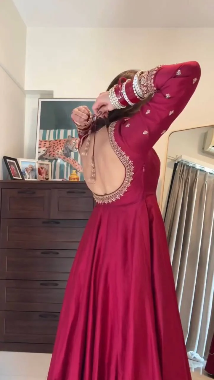 Regal Elegance: The Perfect Ethnic Ensemble - Image 3