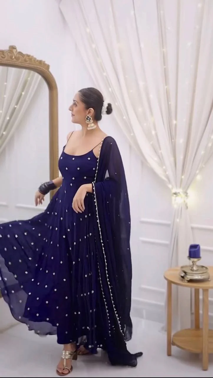Sparkling Moments in Blue Elegance - Image 3