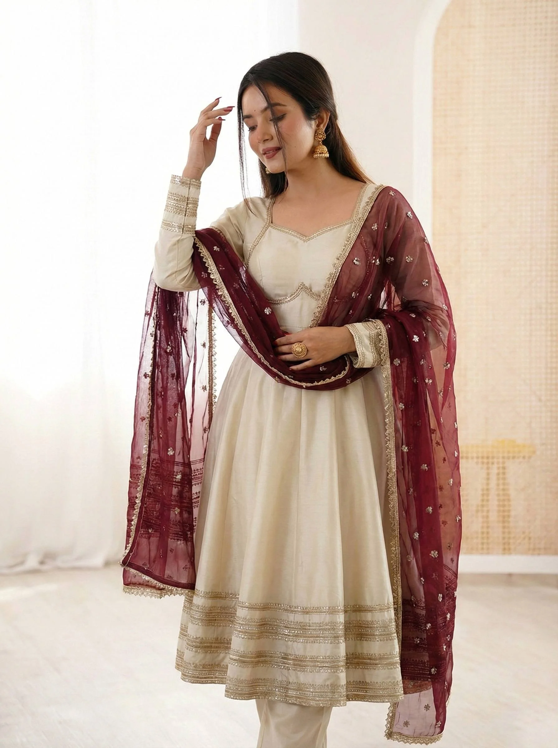 Timeless Charm for Special Occasions - Image 3